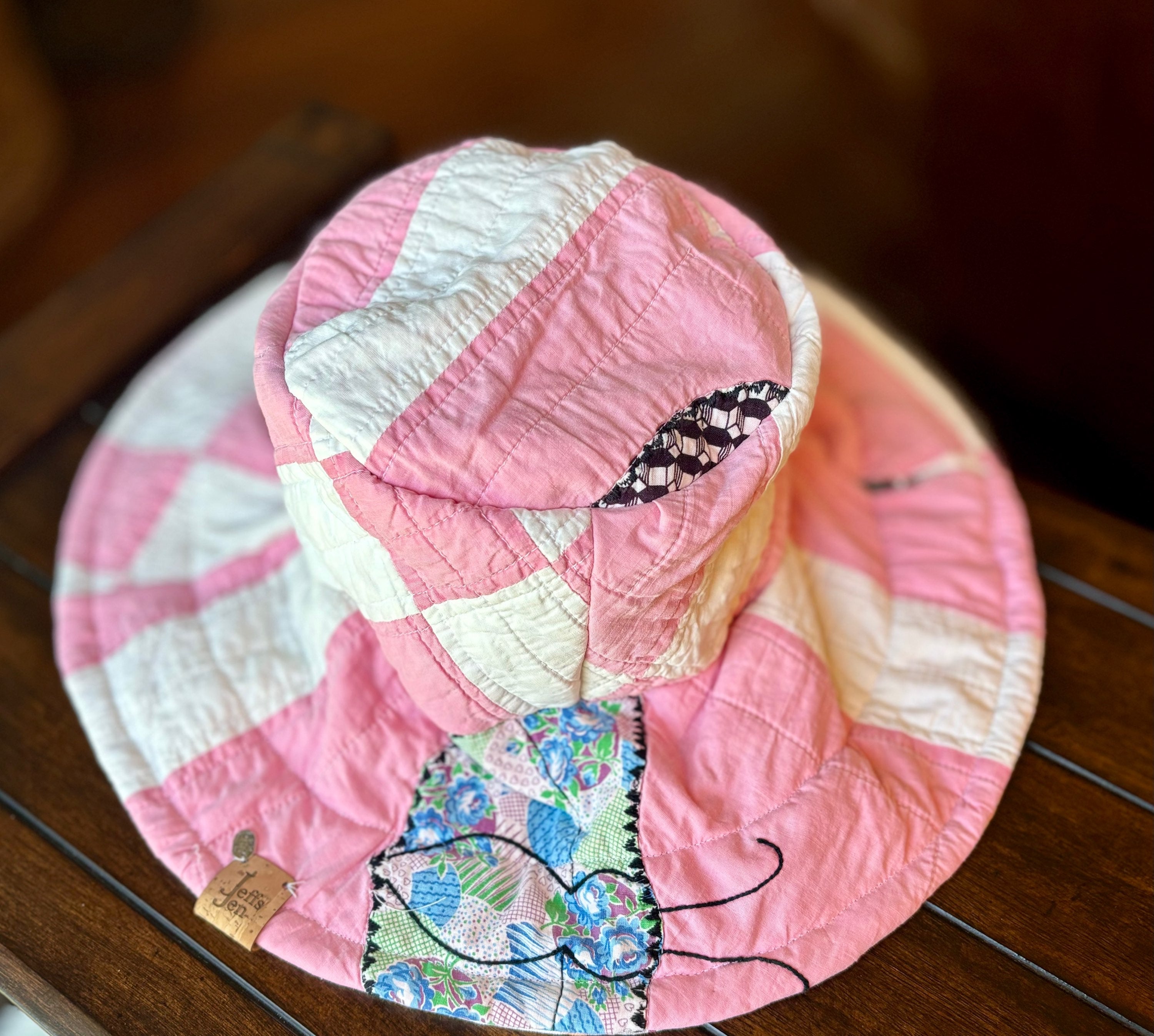 Sombrero de cubo reversible