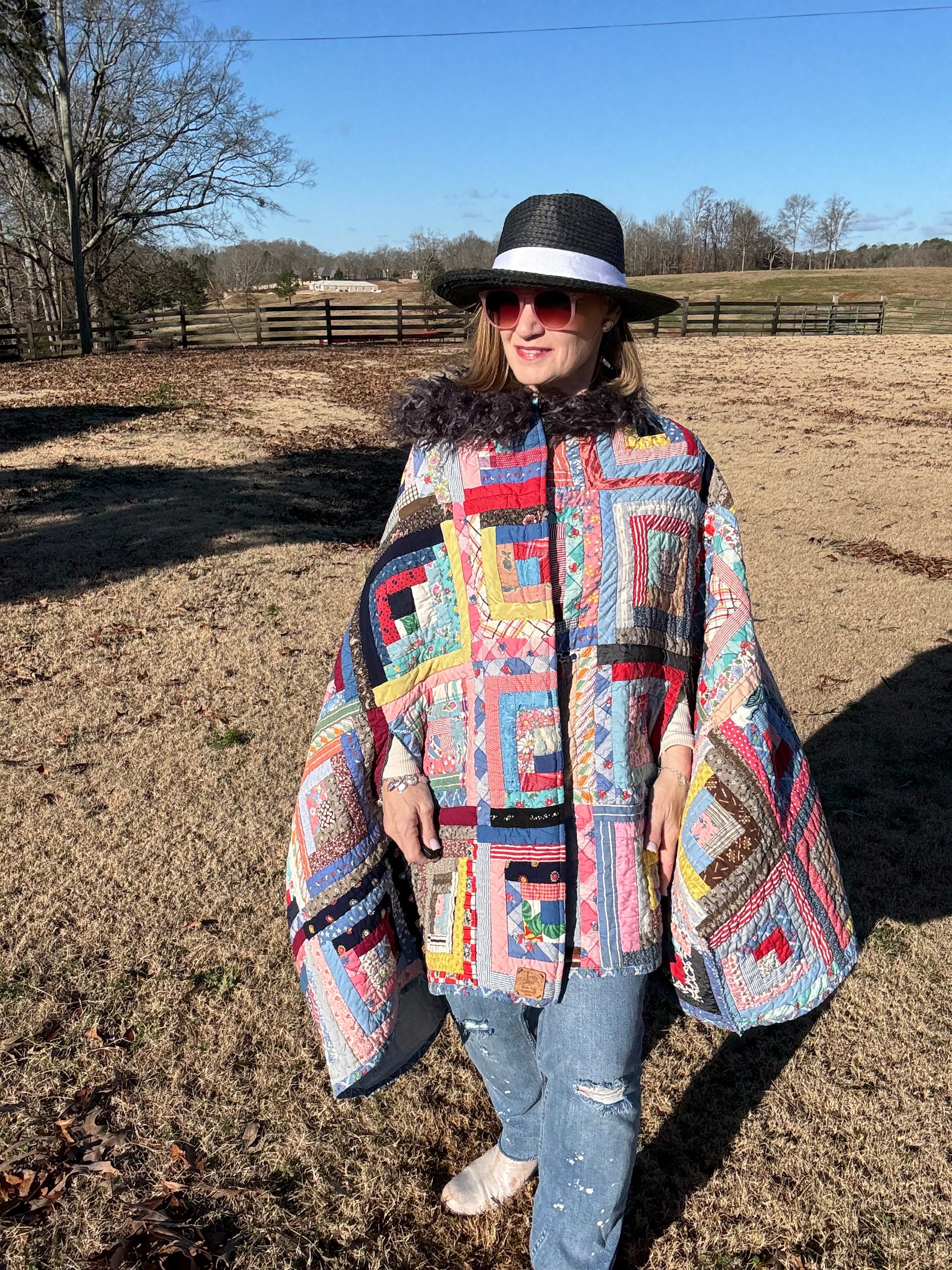 Robyne (triangle cloak)