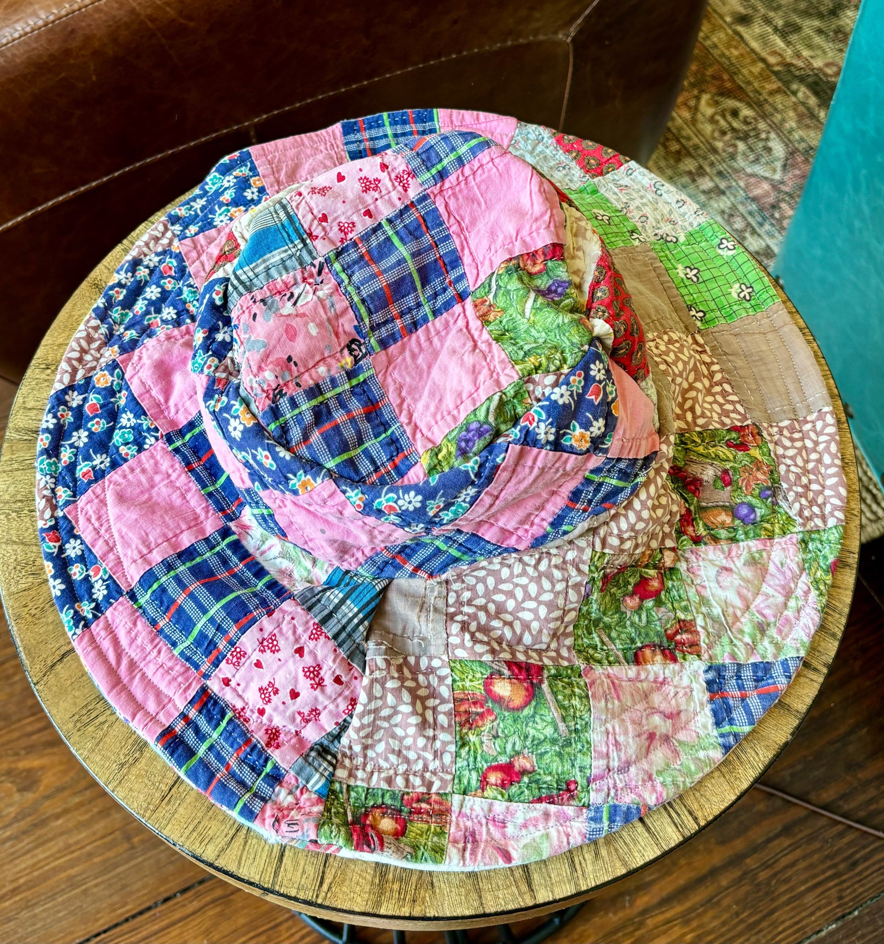 Sombrero de cubo reversible