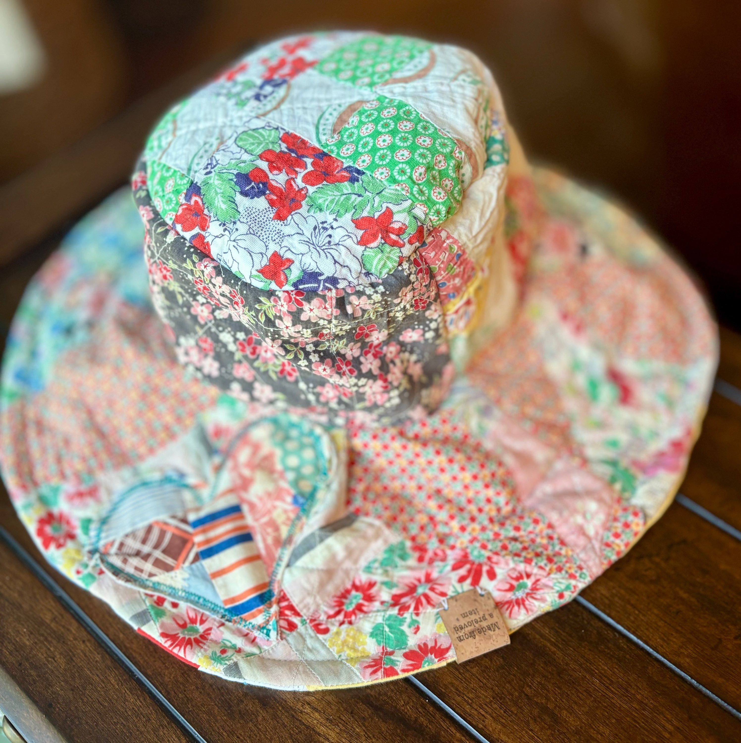 Sombrero de cubo reversible