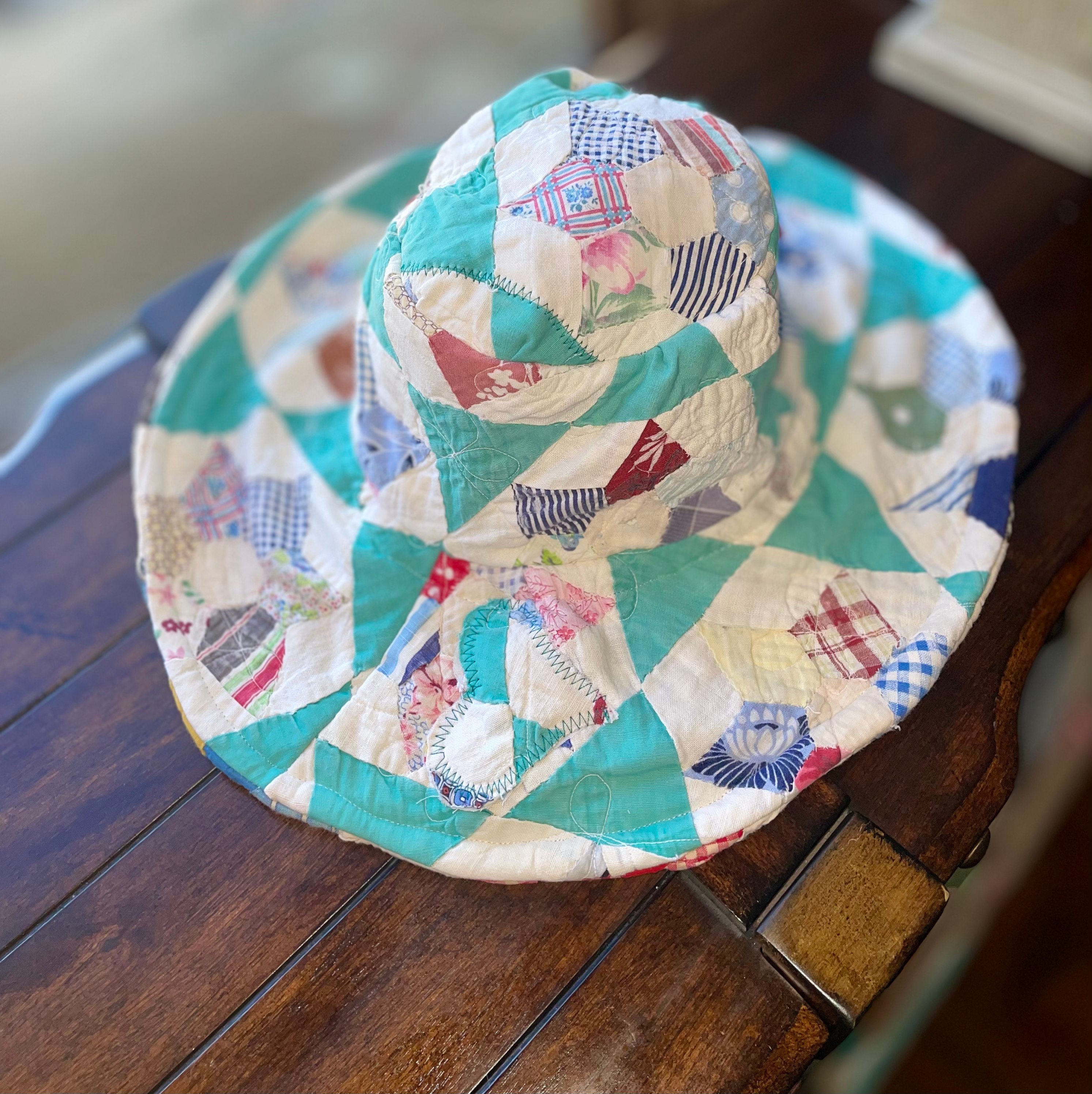 Sombrero de cubo reversible