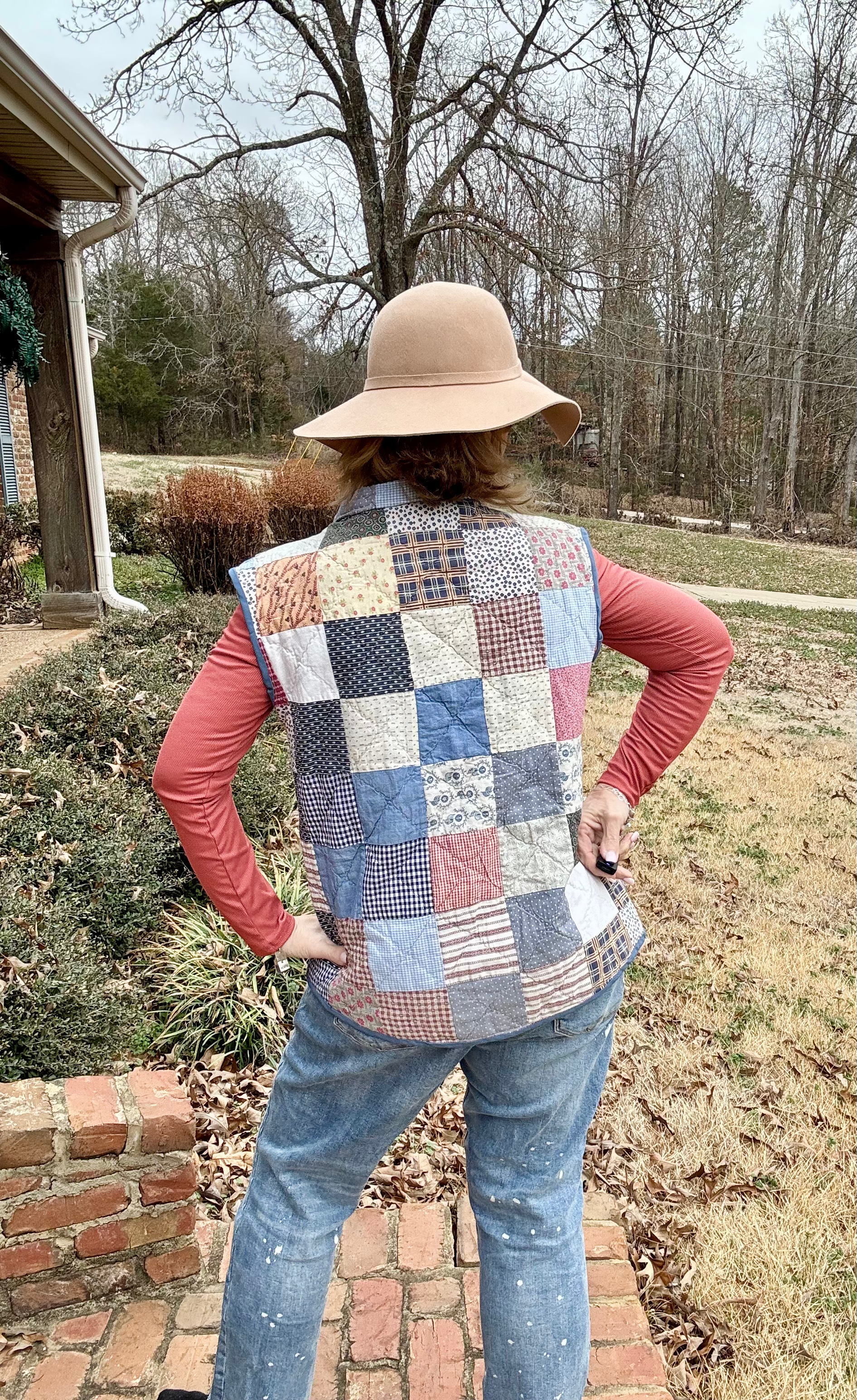Reversible postage stamp Vest