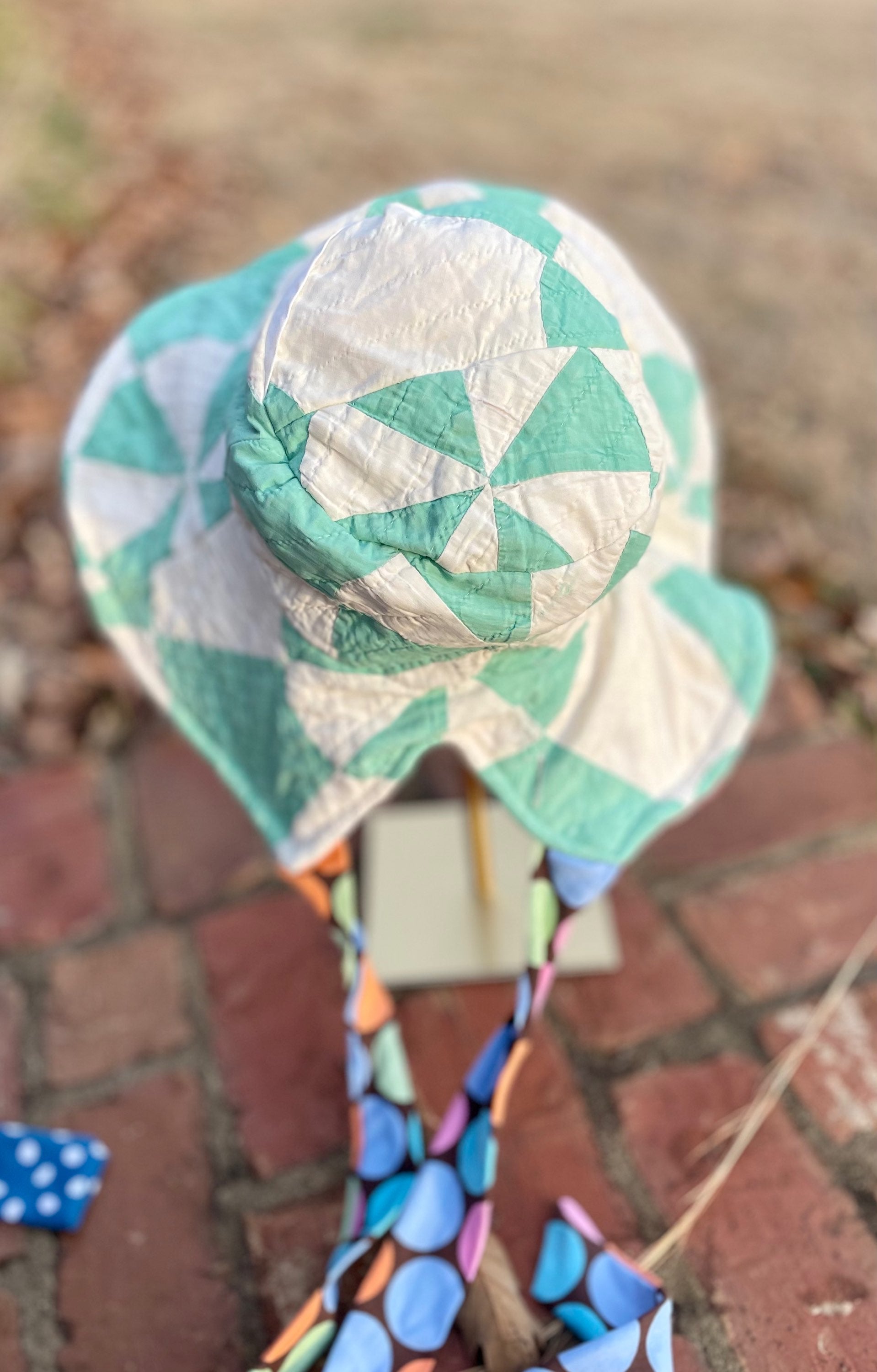 Sombrero de cubo reversible